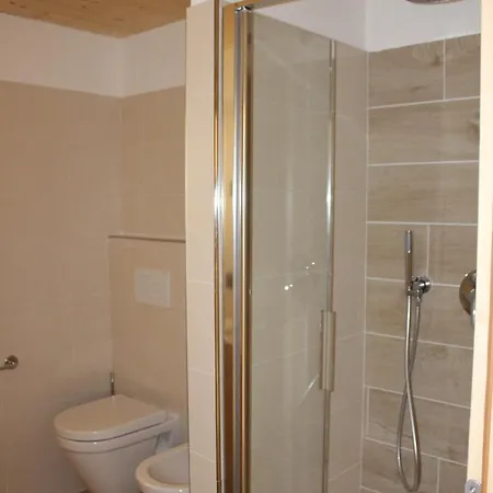 Apartament La Pezina 2 *