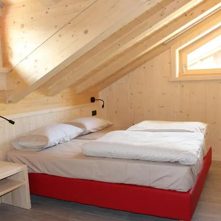Apartament La Pezina 2 *